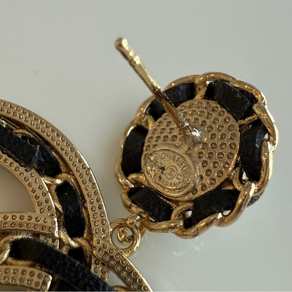 Chanel CC Logos Round Leather Dangle Pearl Earrings Gold Tone Authentic with Box - Picture 7 of 10